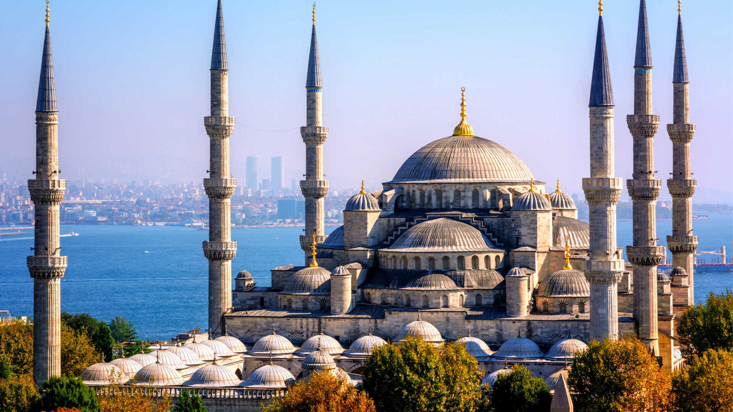 مسجد آبی یا مسجد سلطان احمد، یکی از نمادهای شهر استانبول